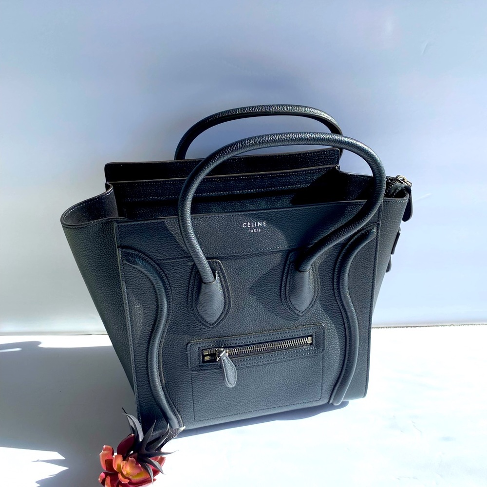 Sold! Pre Loved Celine Purse Black Pebbled Leather-Medium